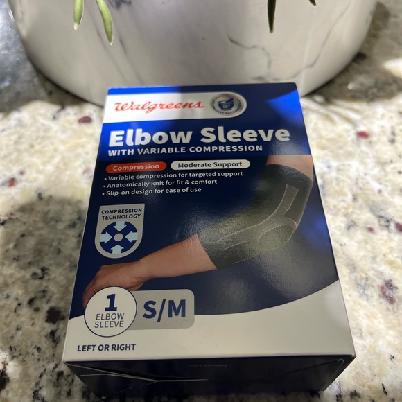 Walgreens Blue Elbow Sleeve with Variable Compression - Picture 1 of 3